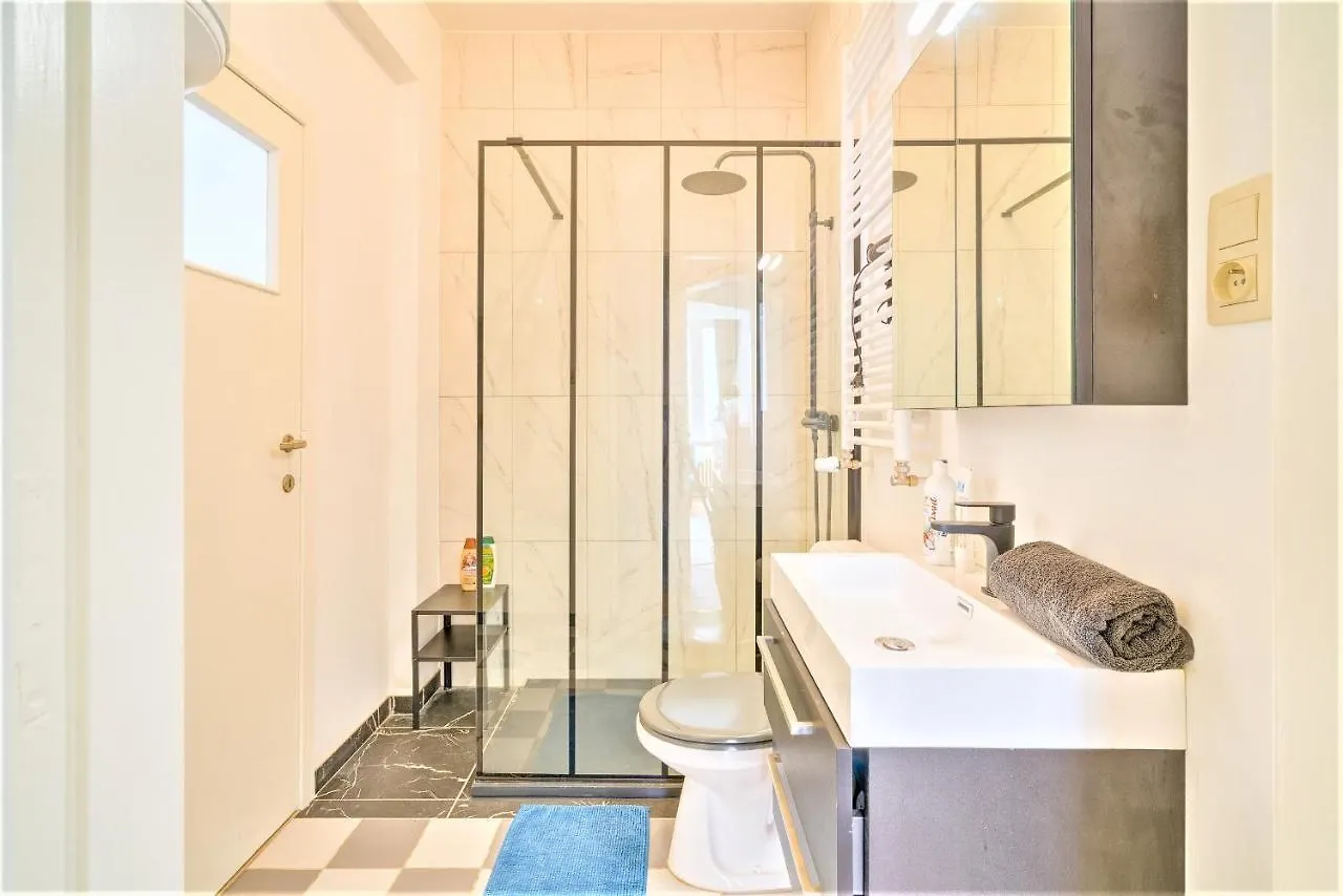The Lily Lodge In The Heart Of Antwerp Apartment